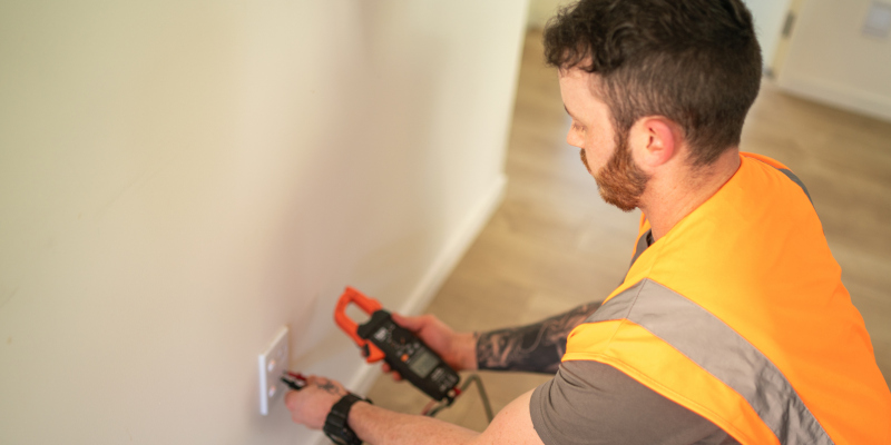 3 Signs You Need to Schedule an Electrical Inspection